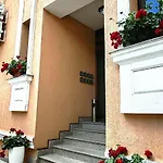 Bucur 9