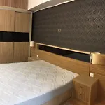 Celiza42 Room To Rent