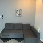 Nice 1 Bdrm Apartment In Center