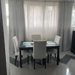 Nice 1 Bdrm Apartment In Center
