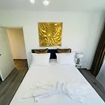 Metropole Apartments Central City