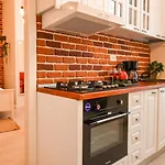 Elegant Studio - Urban Escape In Bucharest