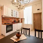 Elegant Studio - Urban Escape In Bucharest