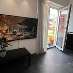 Unique & Special With Terrace In The Center