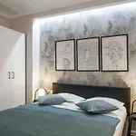 Chic 2Br Apartment - Ateneu - City Center