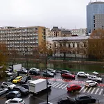 Old City Deluxe Apart - River View !