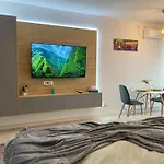 Luxury Studio Apartment Relax In Style