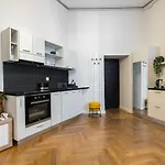 Superb 2Br Flat - Amzei Square