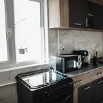 Cozyapartment Near Metrogorjului