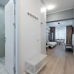 High-End Studio With Panoramic View, Parking & Pool