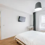 Jungle Escape - Luxe 1-Br Haven In Bucharest