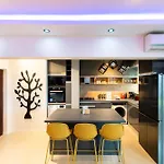 Lazys Haven Modern 3R Apt In City Center