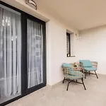 Mara Studio Hills