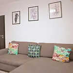 Conta I One Bedroom Near National Theatre