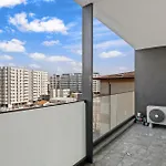 Ultra-Modern & Spacious 2Br Apartment With Balcony