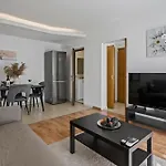 Old Town Sunshine Apartment