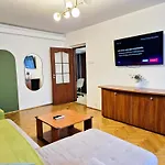 Next 2 Parliament - Tranquil Unirii - Airy & Comfy With Parking