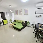 Downtown Old City Center Apartament - Cal1B