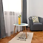 Sweet Story Central Apartment