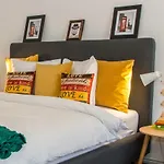 RedBed Self-Catering Apartaments - Premium Apartment