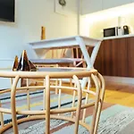 Boutique Luxury Flats - La Maison Du Petit Paris