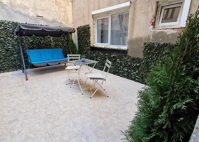 Carmen Housing 2