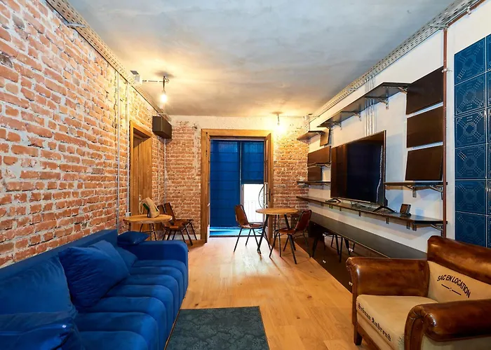 Chic Stay - Free Netflix, Coffee & Water Included