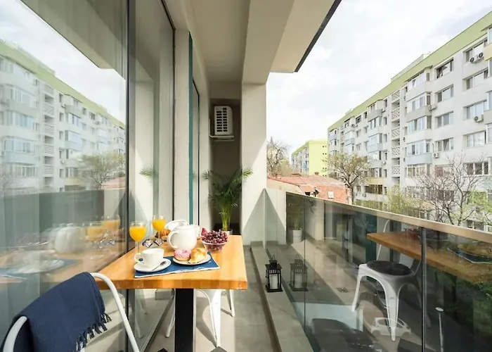 Central 15 Apartment - New Building & Parking