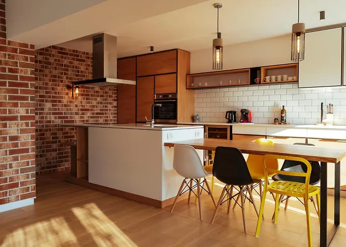 Central Modern Design Apartment