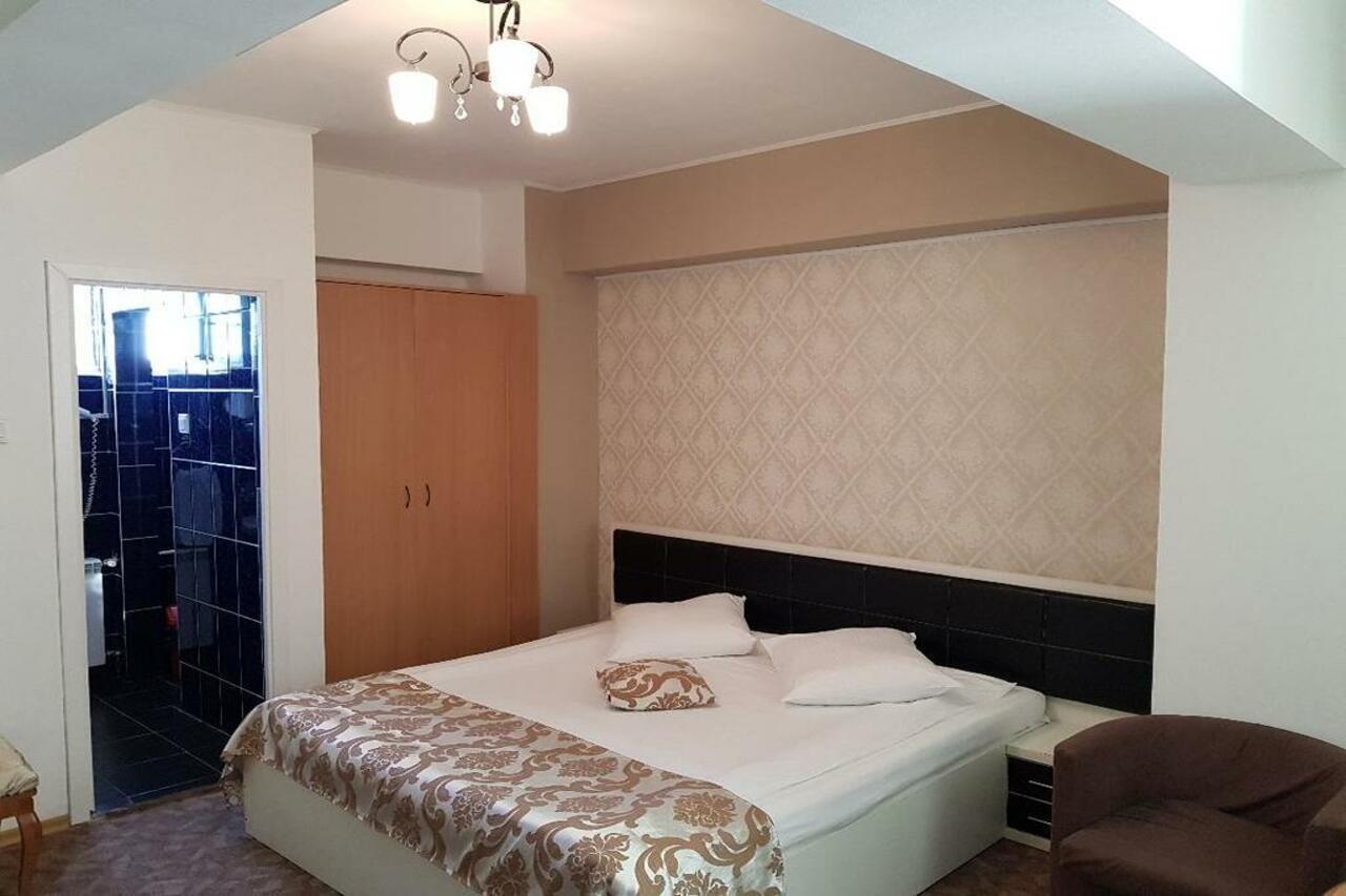 Dalin Hotel 3*
