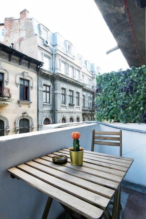 Downtown - Cismigiu Park * Bucharest