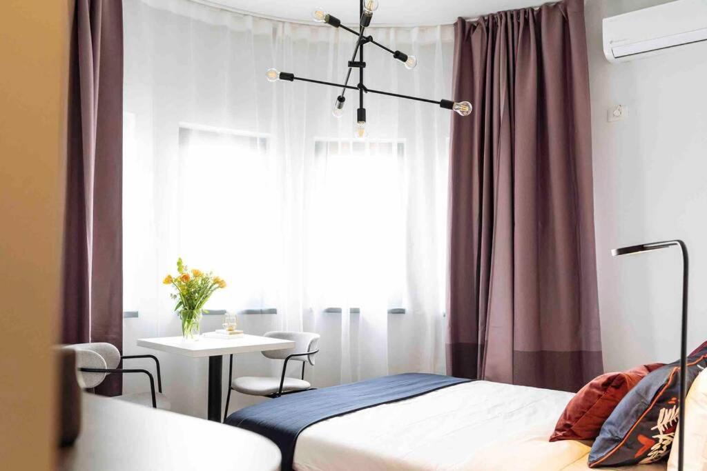 Beautiful - Location - Netflix Apartment *