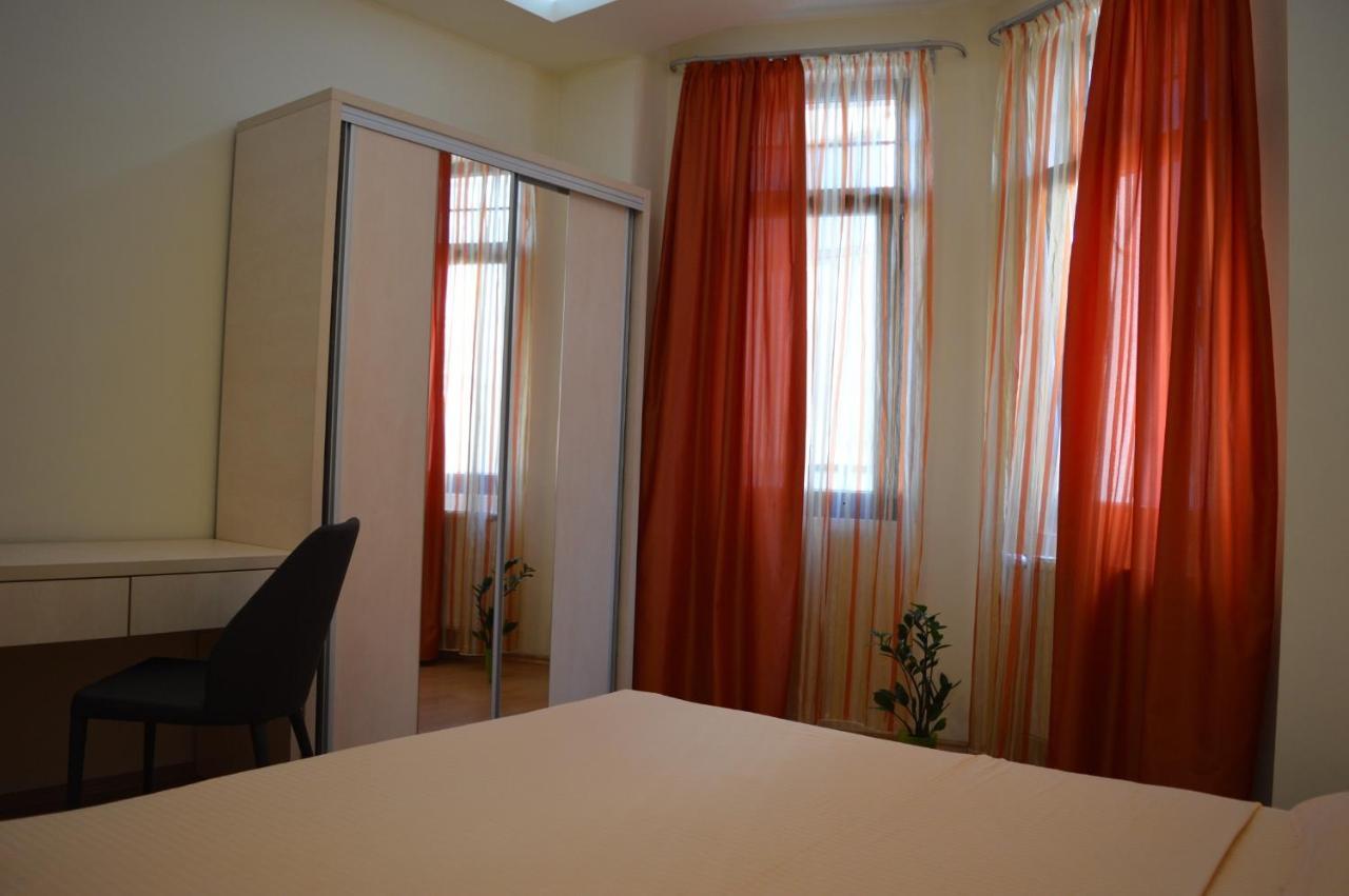 Apartamento Bucharest Apartments *