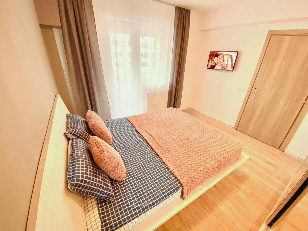Mega Rossa Apartment