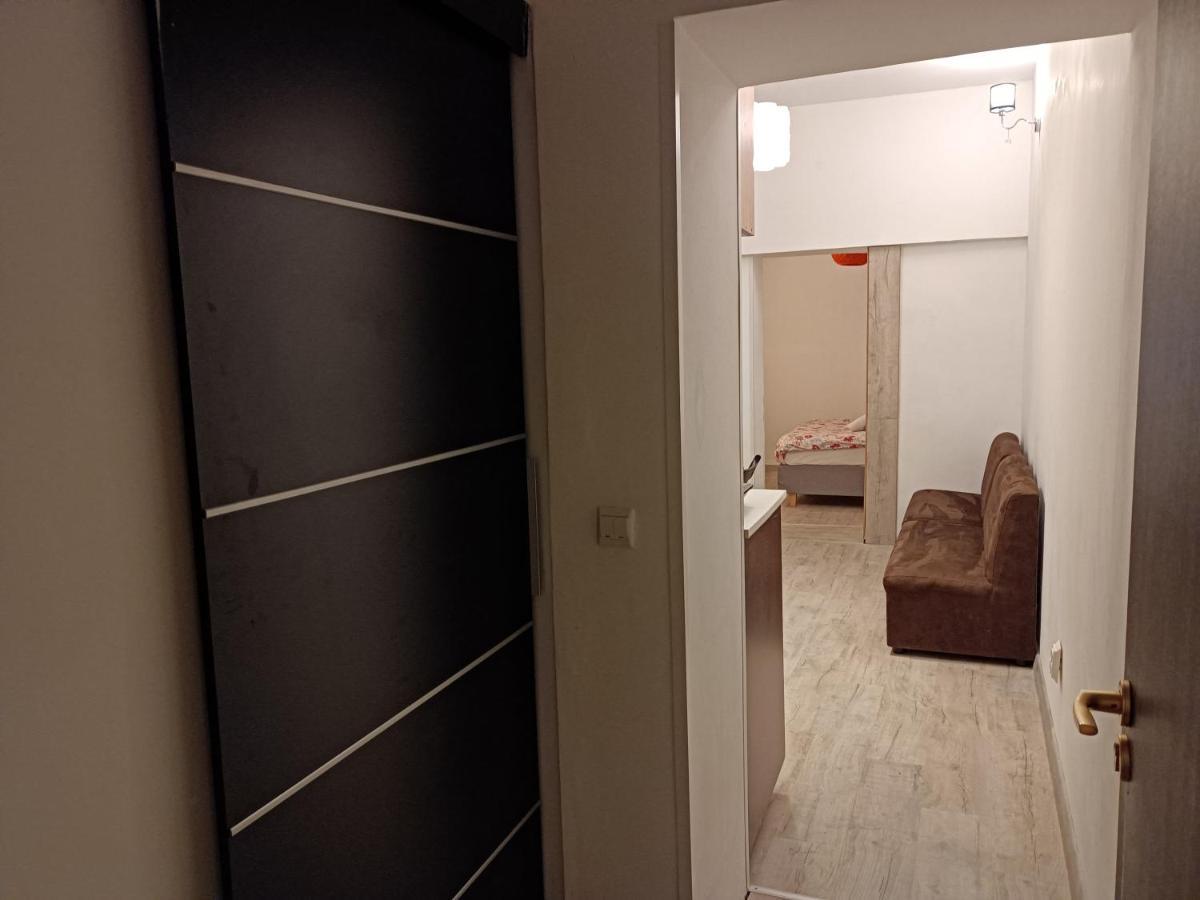 Lux Apartament In The Bubble Of Piata Romana Apartamento *