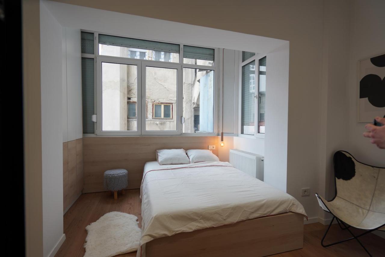 Glamorous Design In Calea Victoriei *