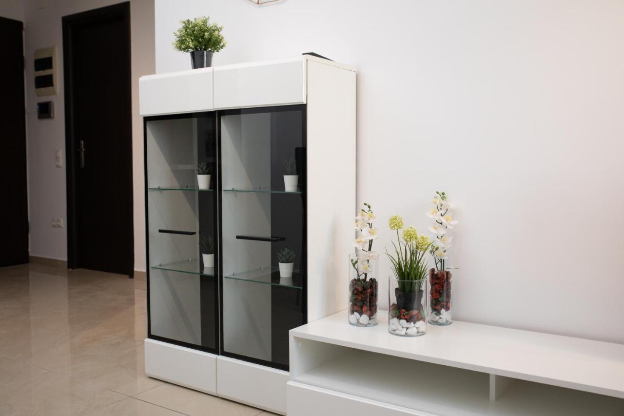 Nobel: Premium Two-room In Bucharest's Center! Apartment *