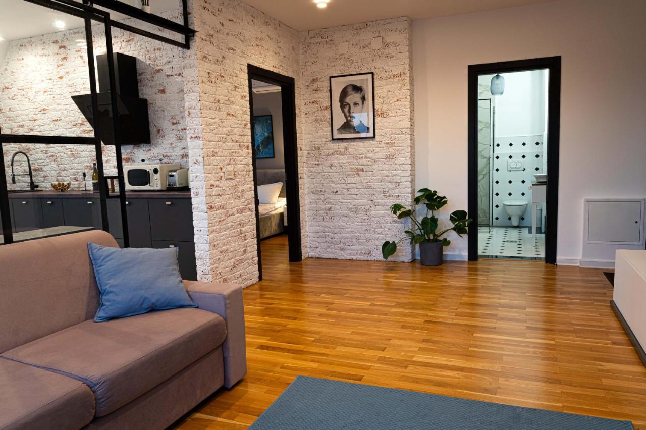 Apartment Urban Oasis With Parking