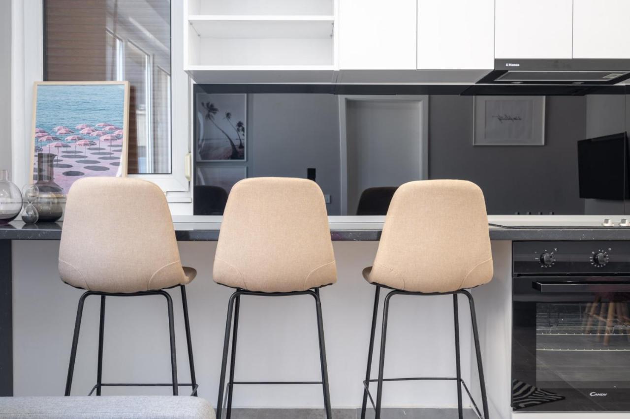 Minimalist Design In Magheru Bucareste