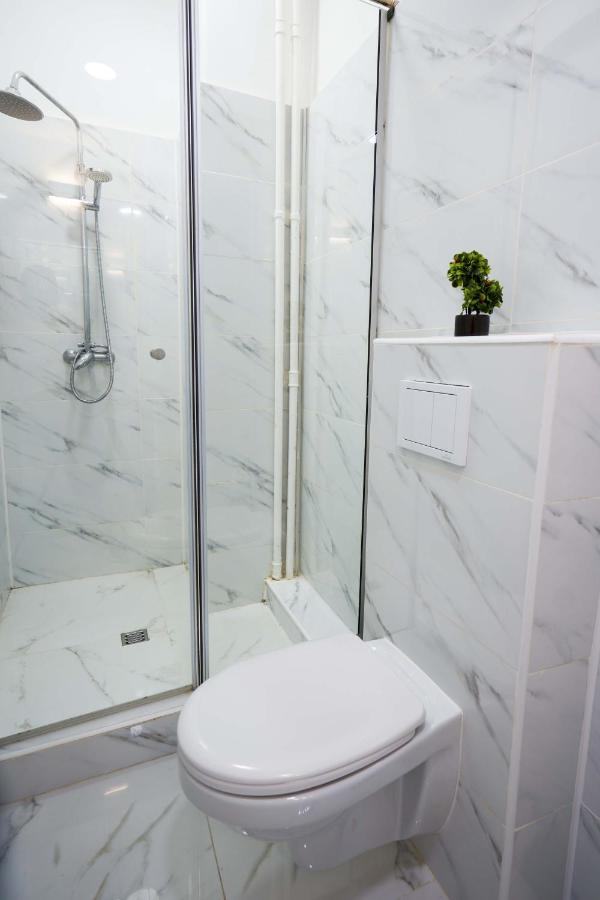 Minimalist Design In Magheru Apartamento