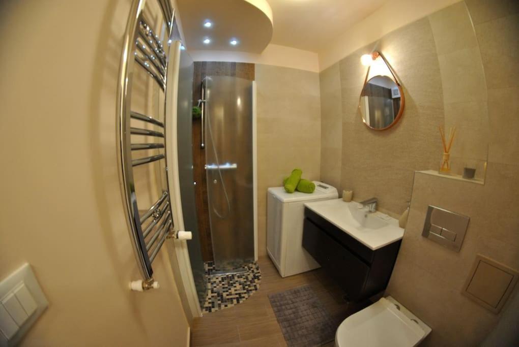 Modern & In North Of