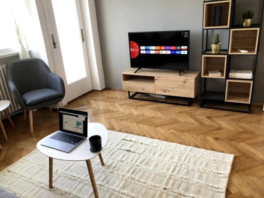 Lovely Apartment *