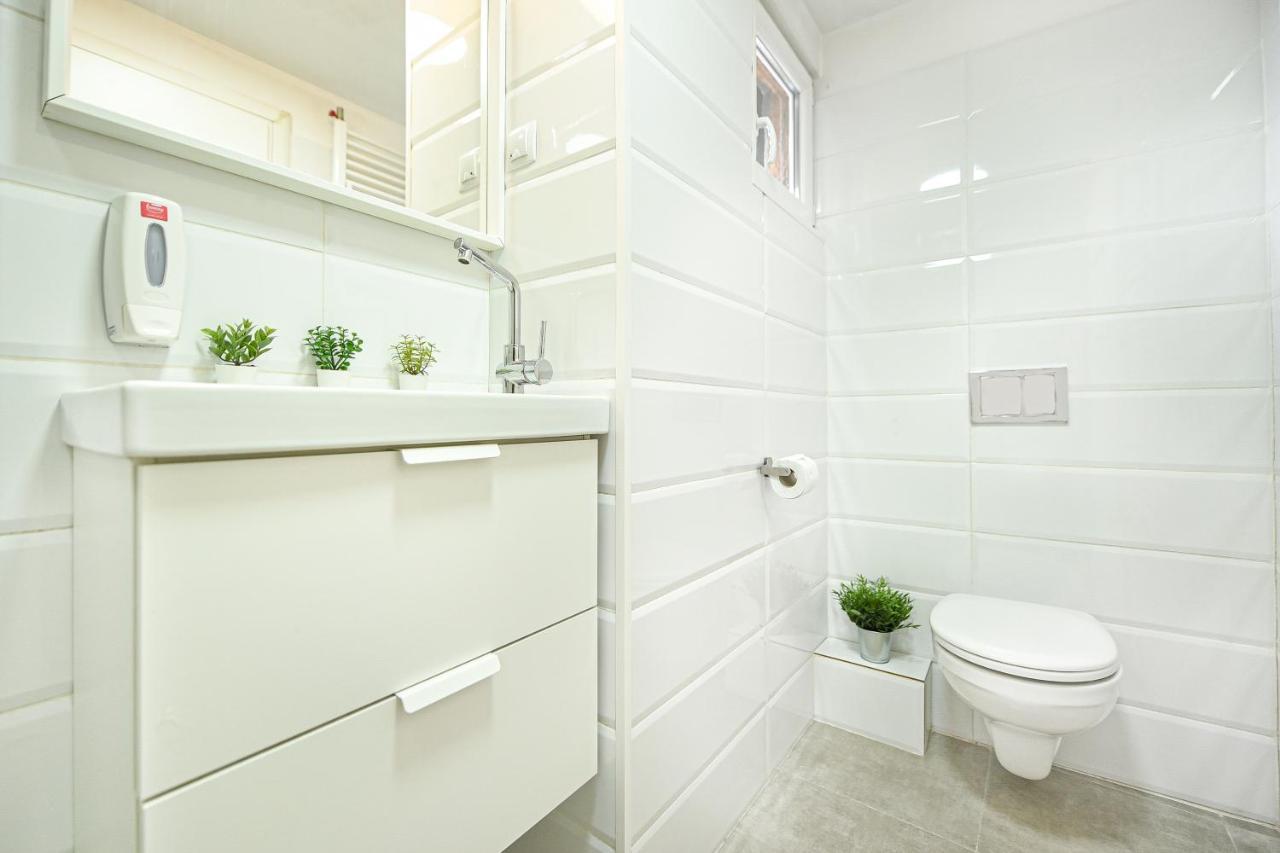 Apartment Spacious 1br In The Center - Amazing For Extended *