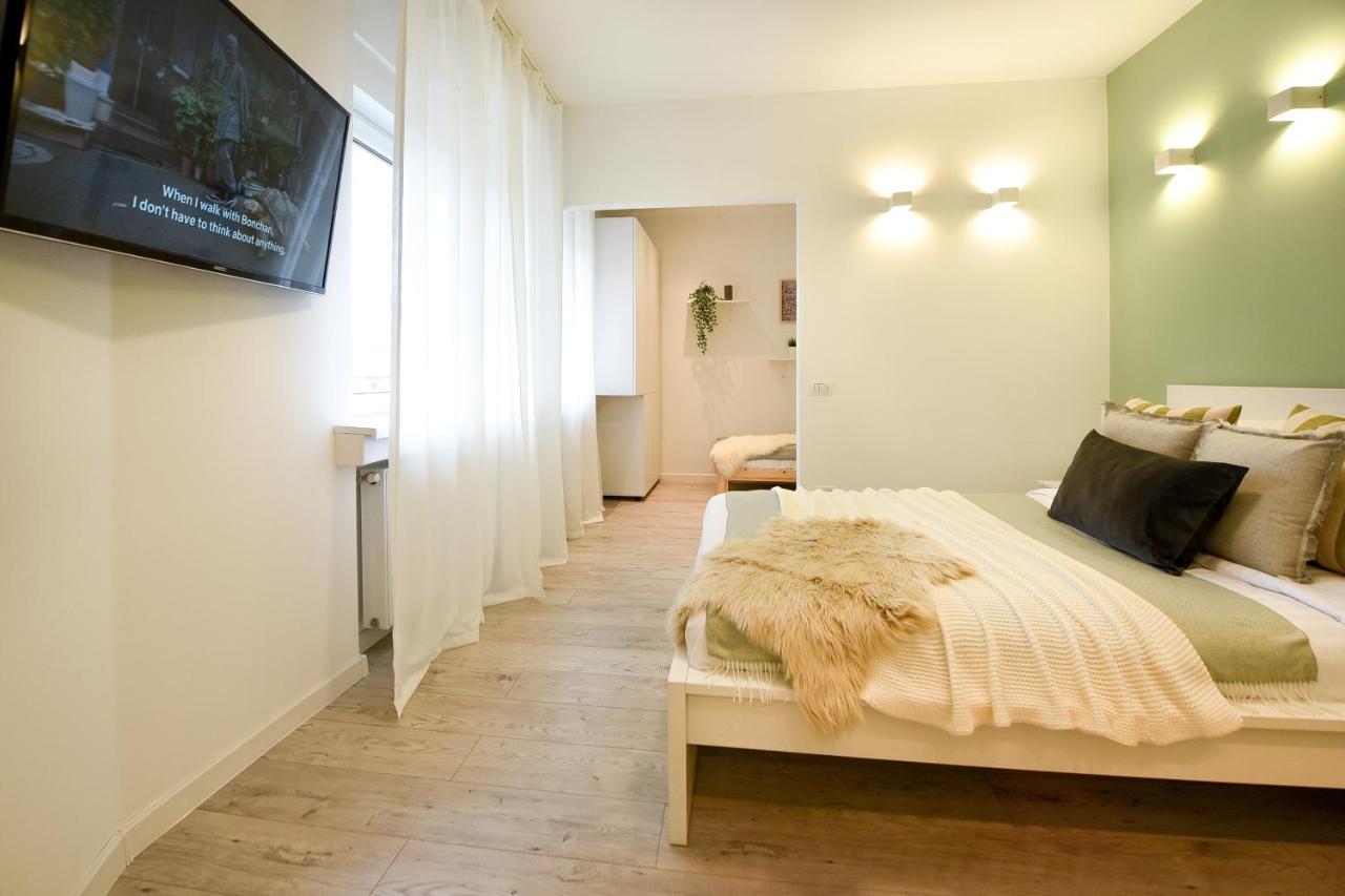Spacious 1br In The Center - Amazing For Extended Bucharest