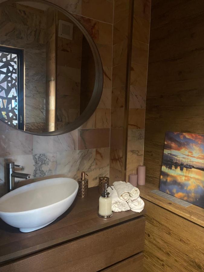 Apartament Victoriei Deluxe *