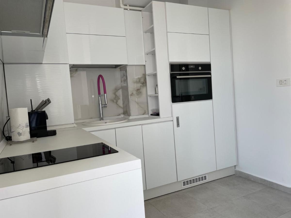 Luxury Westpark 2-room Lakeview W5 Apartament *