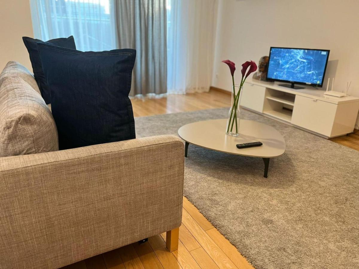 365 Apartamento Bucareste