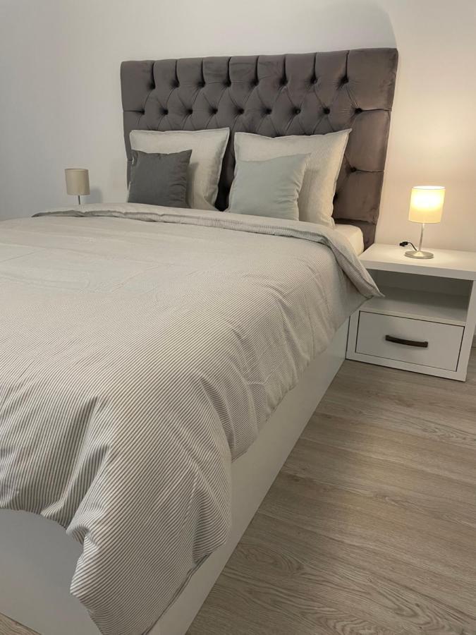 Confort 4 Apartment Bucharest