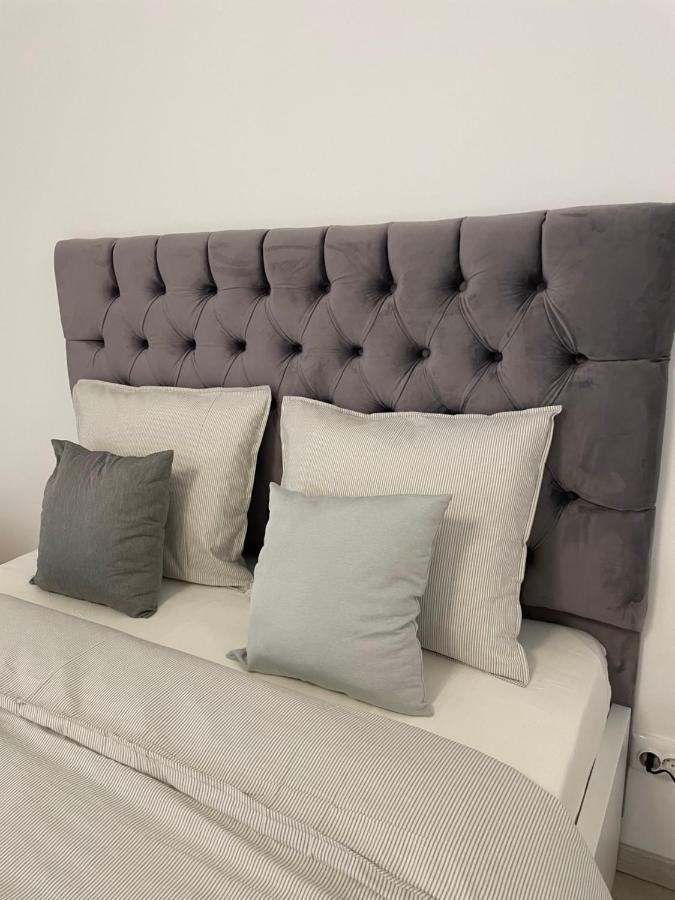 Apartment Confort 4 Bucharest
