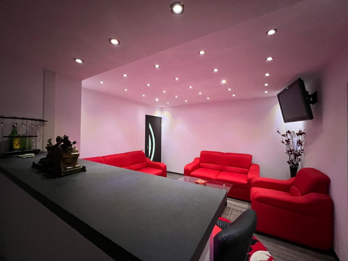 Apartament Linistit Si Luxos Piata Sudului * Bucureşti
